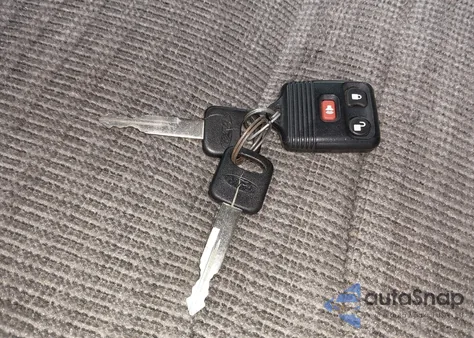 2002 Ford Econoline Xl/Xlt из США, поврежденный, VIN 1FMRE11W02HB26800